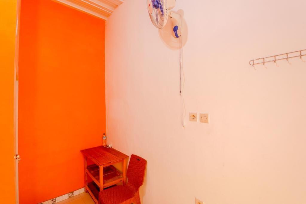 Pinky Guest House Batu Batu  Exterior photo