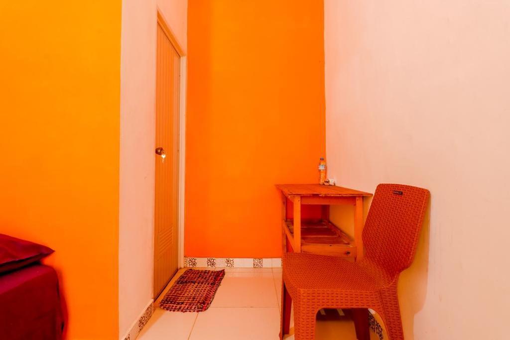 Pinky Guest House Batu Batu  Exterior photo