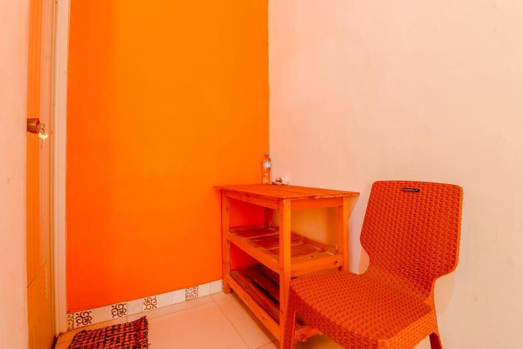 Pinky Guest House Batu Batu  Exterior photo