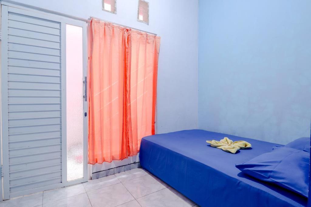 Pinky Guest House Batu Batu  Exterior photo