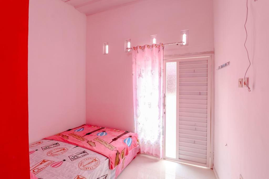Pinky Guest House Batu Batu  Exterior photo